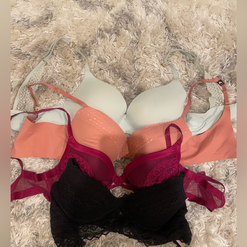 Bundle of Victoria Secret bras